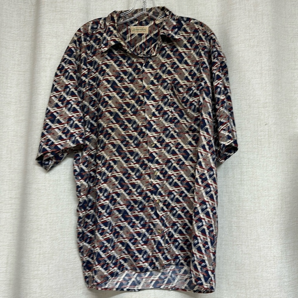 ST JOHNS BAY brown tan red blue geometric pattern collared button down shirt